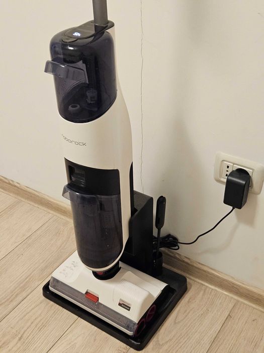 Aspirator vertical cu spalare (2 in 1) Roborock Dyad