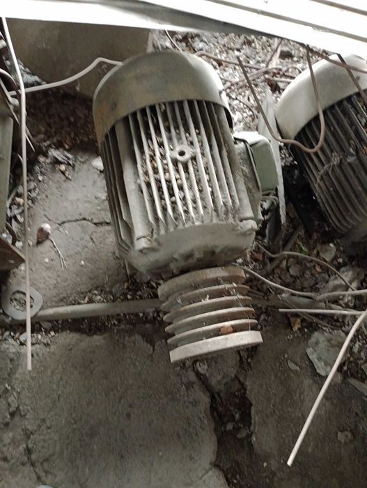 Продам пневмомолот 75б/у рабочий