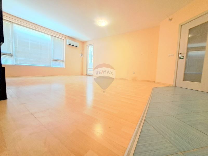 Продава се Тристаен апартамент в Варна, Възраждане 1 - 94 кв.м за 1649 €/кв.м - Снимка #1