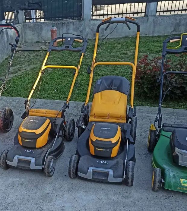 Masini tăiat iarbă