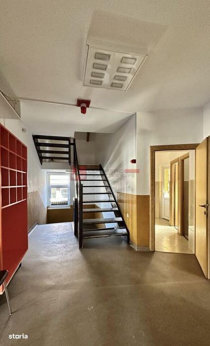 Cladire Birouri | 520 Mp | Curte Proprie 300 Mp