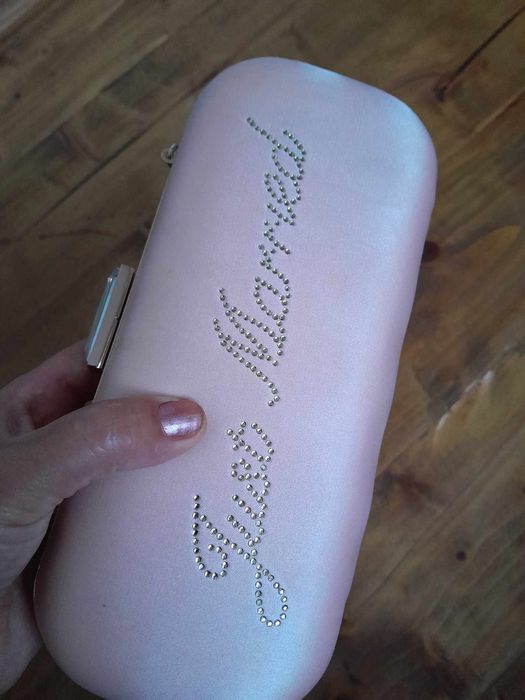 Rochie de mireasa model deosebit plus poșetă cadou