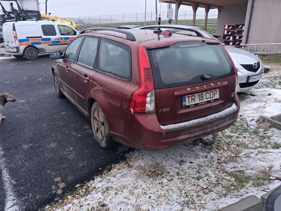 VOLVO V50 2010 — imagine 2