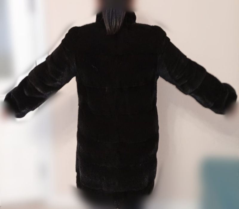 Продам норковую шубу blackglama