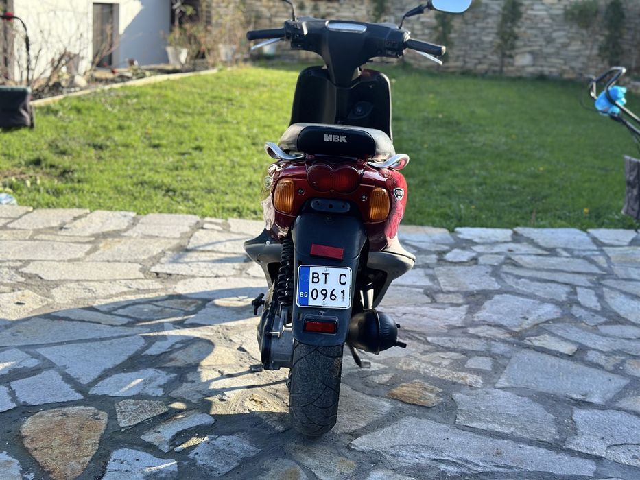 Продаван скутер Yamaha neos 50cc 2t двутактов регистриран с документи