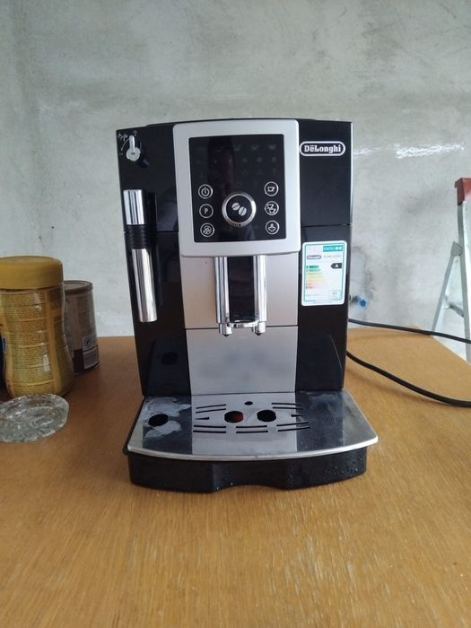 Masina de cafea DeLonghi
