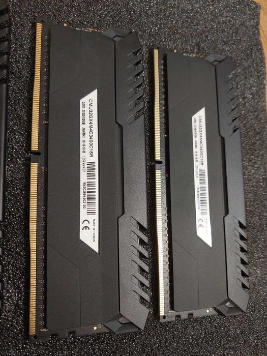 16GB 3400Mhz CL16 - Corsair Vengance LED налични общо (4x8GB) DDR4