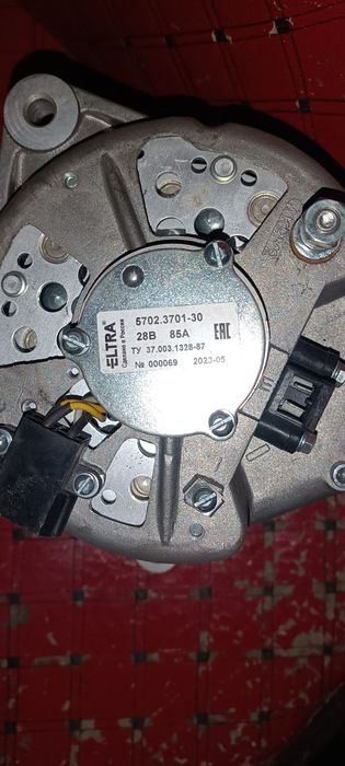 Генератор МАЗ  28В  85А