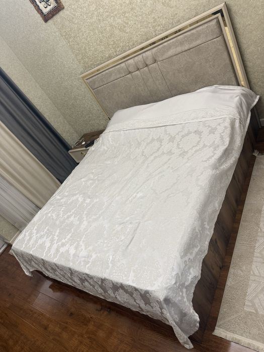 Спальный гарнитур в хорошем состоянии