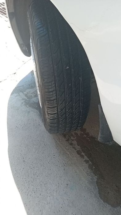 Matiz 2002 yil sotiladi xolati yaxwi. Rangi oq. Urilmagan. Kraska bor.