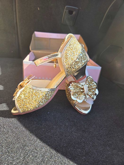 Детски обувки с токче