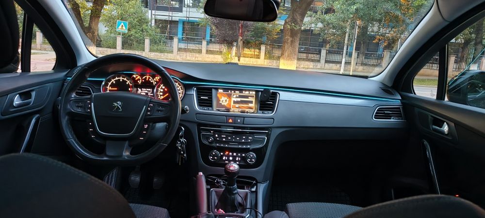 Peugeot 508 SW – 2013 – 1.6 HDi – Negru – Plafon Panoramic – Jante Aliaj – Proprietar