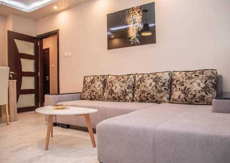 Луксозен тристаен апартамент в сърцето на Бургас