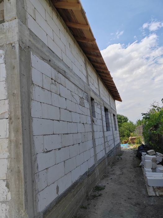 Casa cu teren de vânzare 777 m/2