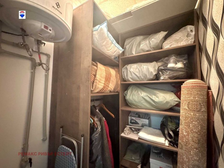 Търговско помещение под наем кв. Родина 1