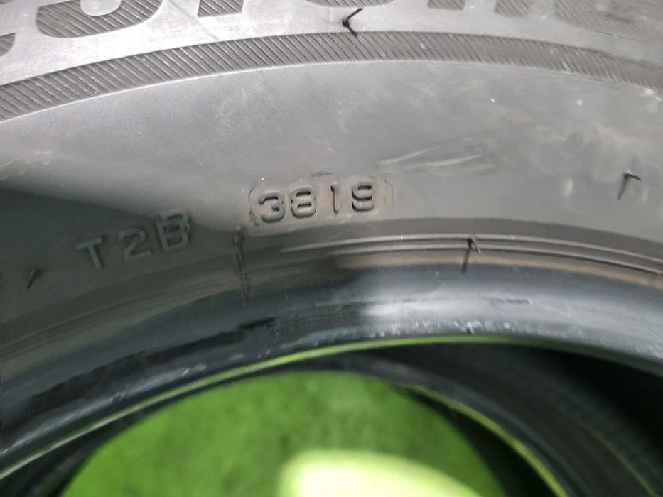 2 бр зимни 215/65/17 Bridgestone