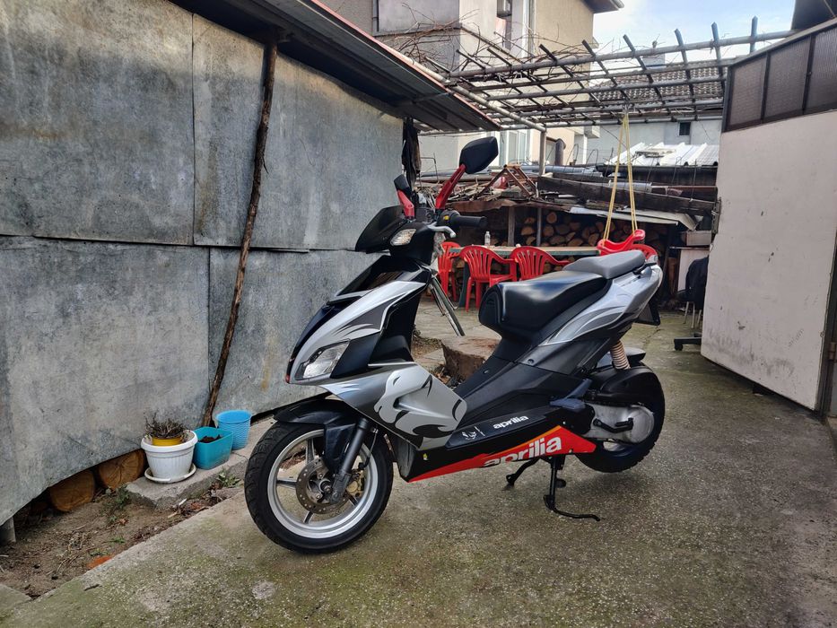 Скутер Aprilia SR 70cc