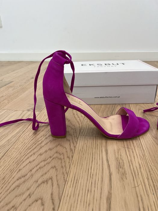 Sandale fucsia, piele intoarsa Eksbut