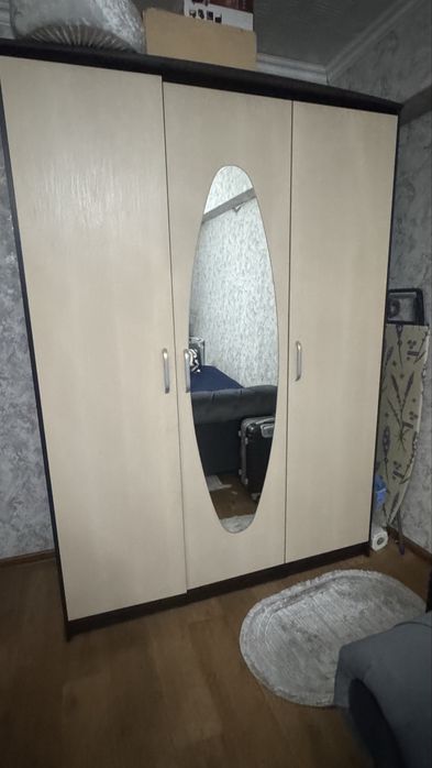 Продам спальный шкаф