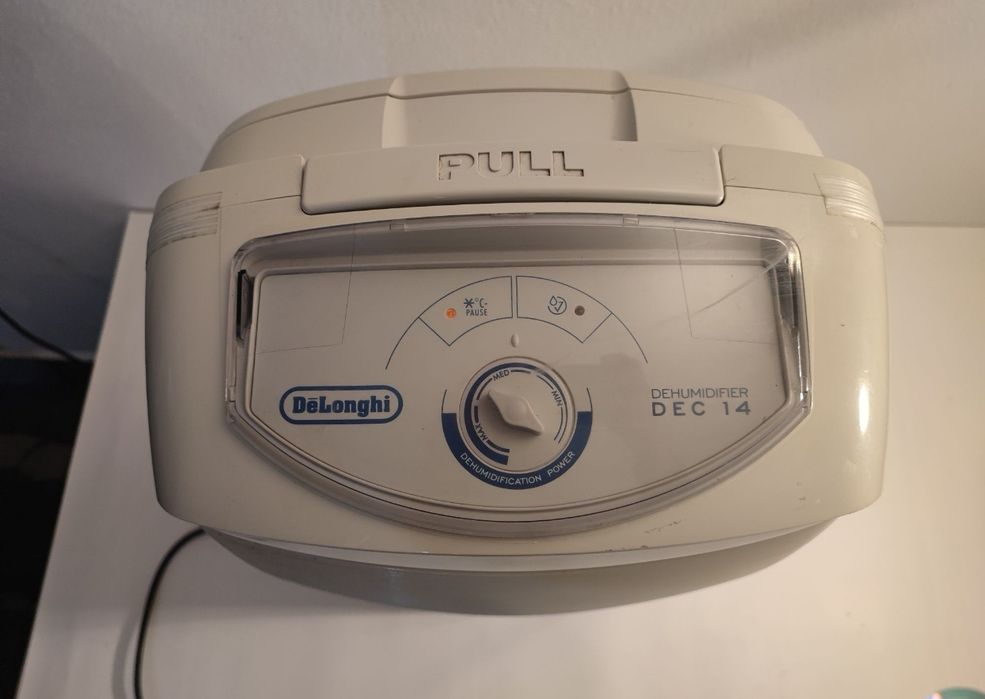 Dezumidificator Delonghi Dec 14 profesional randament 14 L la 24 h