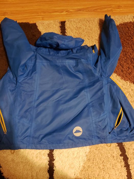 Jachetă iarnă McKinley mărimea 140, polar detașabil.