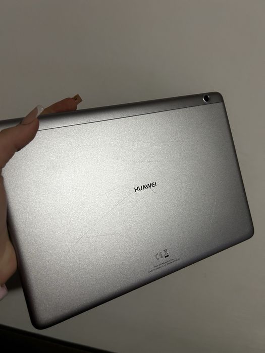 Tabletă Huawei MediaPad T3 10 – stare foarte bună