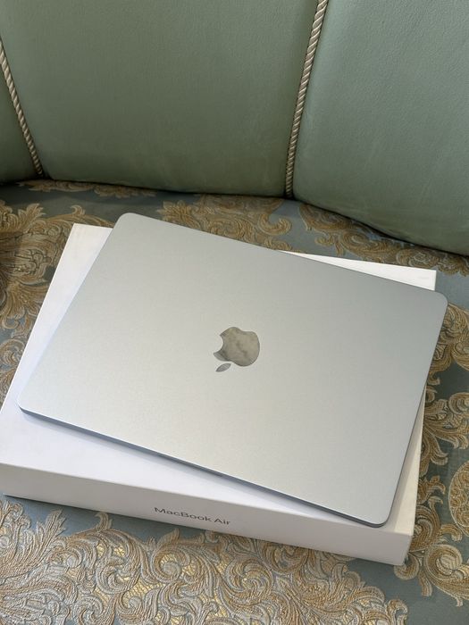 Новый! Macbook Air 13 M4 2025, емкость 100%, циклов 8