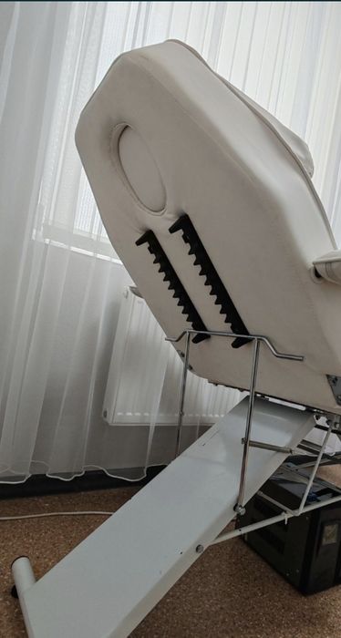 Кушетка косметологисеская