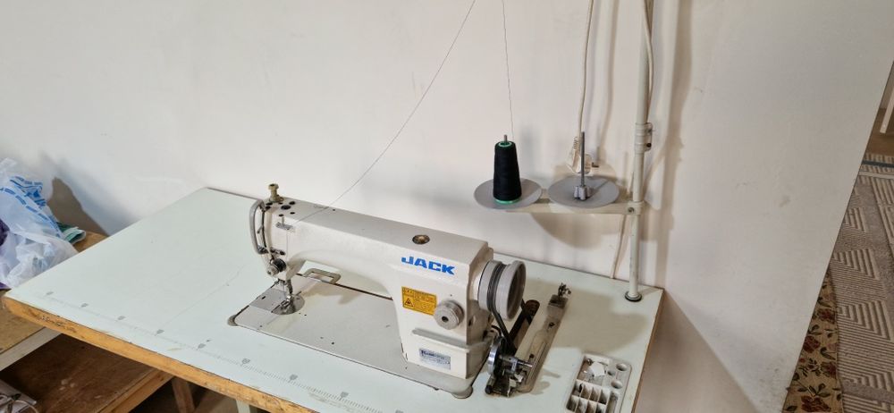 Промышленная швейная машина Jack