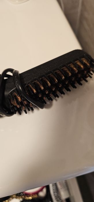 Perie Electrica Pentru Barbati De Indreptat Parul Si Barba