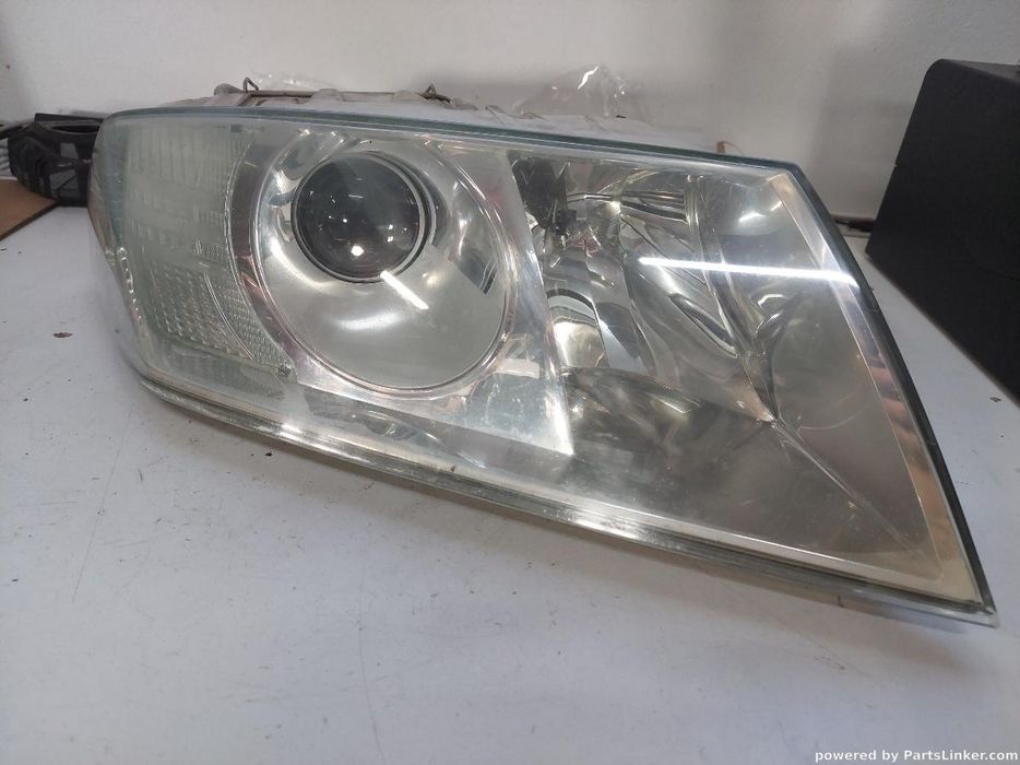 Far Xenon Dreapta Fata Skoda Octavia (1Z3) [ 2004 - 2013 ] Oem 13K046