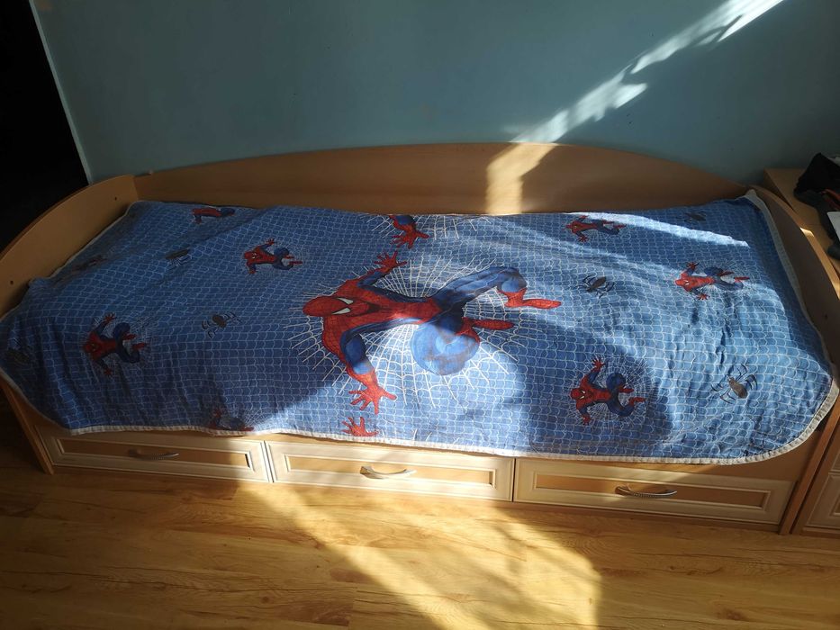 Детско легло с чекмеджета