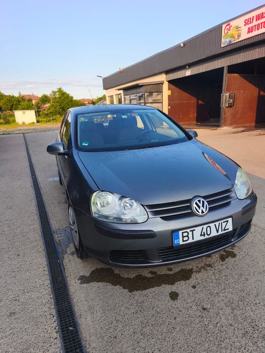 Vând golf 5 anul 2005