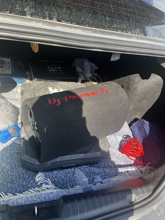 Продам сабвуфер практически новый