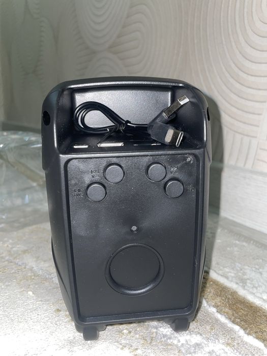 Музыкальная колонка