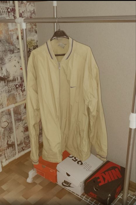 vintage nike bomber jacket
