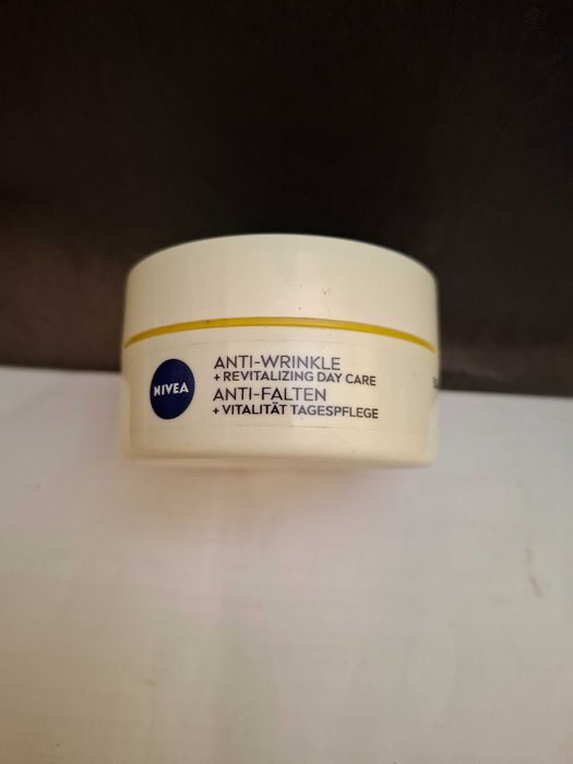 НИВЕА кремове за лице и тяло