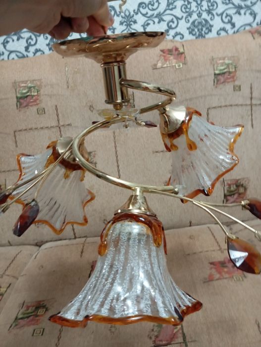 Люстра в идеале с большим цоколем