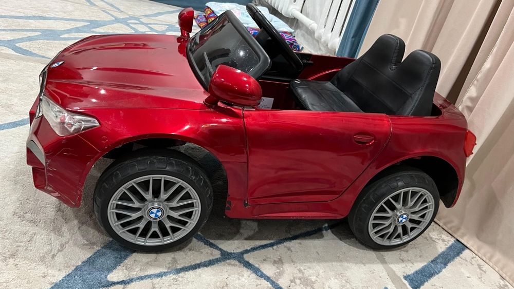 Продам детский автомобиль