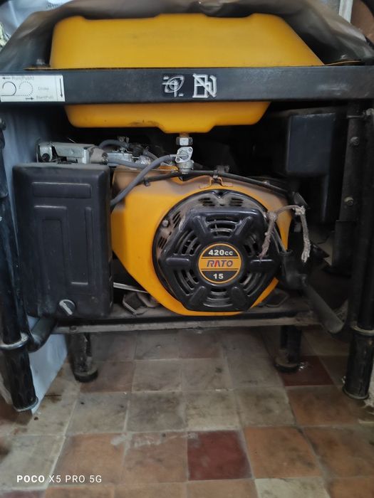 Продаю генератор