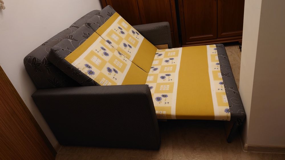 Диван спалня ,гардероб шкаф, бюро огледало, кухня, мебели - обзавежд