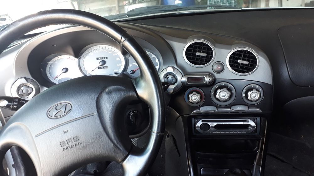 Hyundai Coupe 1.6i на части