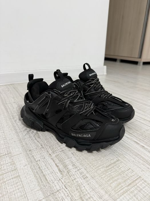 Balenciaga Track