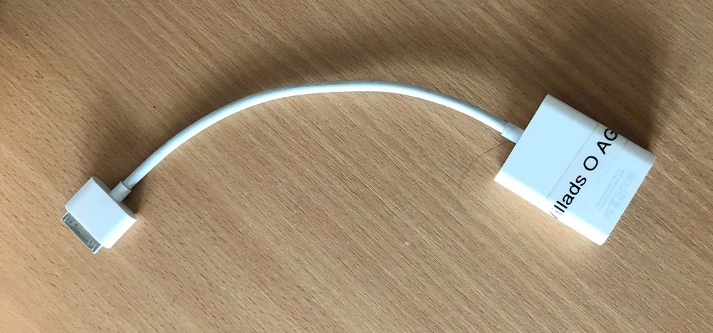 Adaptor Apple iPad , iPhone , iPod Touch VGA adapter A1368