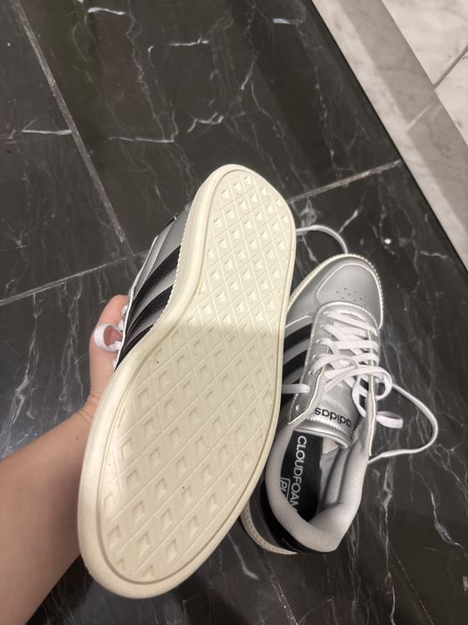 Кроссовки Adidas