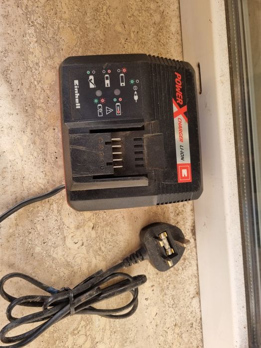 Vand încărcător einhell