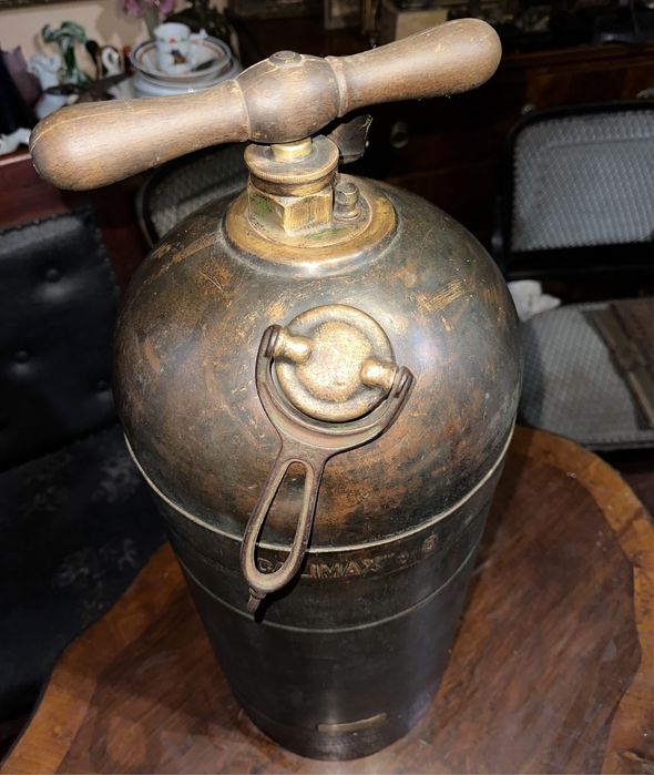 Stropitor interbelic romanesc