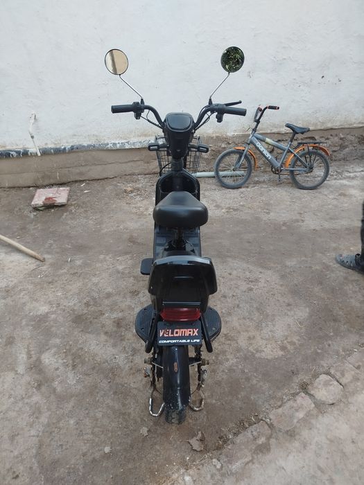 Скутер сатылады!