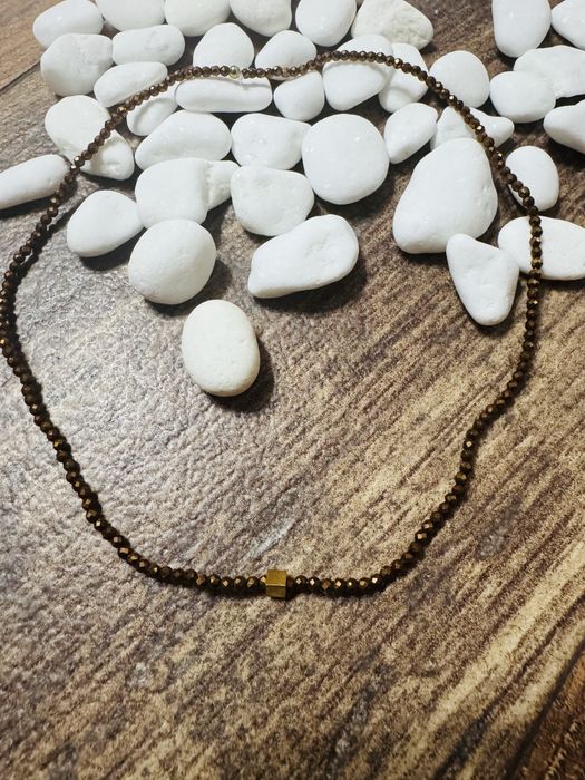 Бижута от естествени перли и камъни ръчно изработени