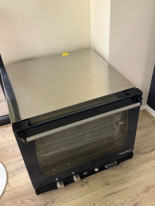 Продам печку Unox (Унокс)